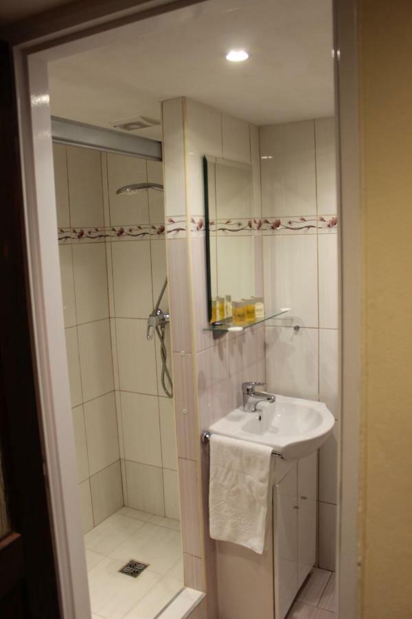 Residence Dobrovskeho Prága Kültér fotó